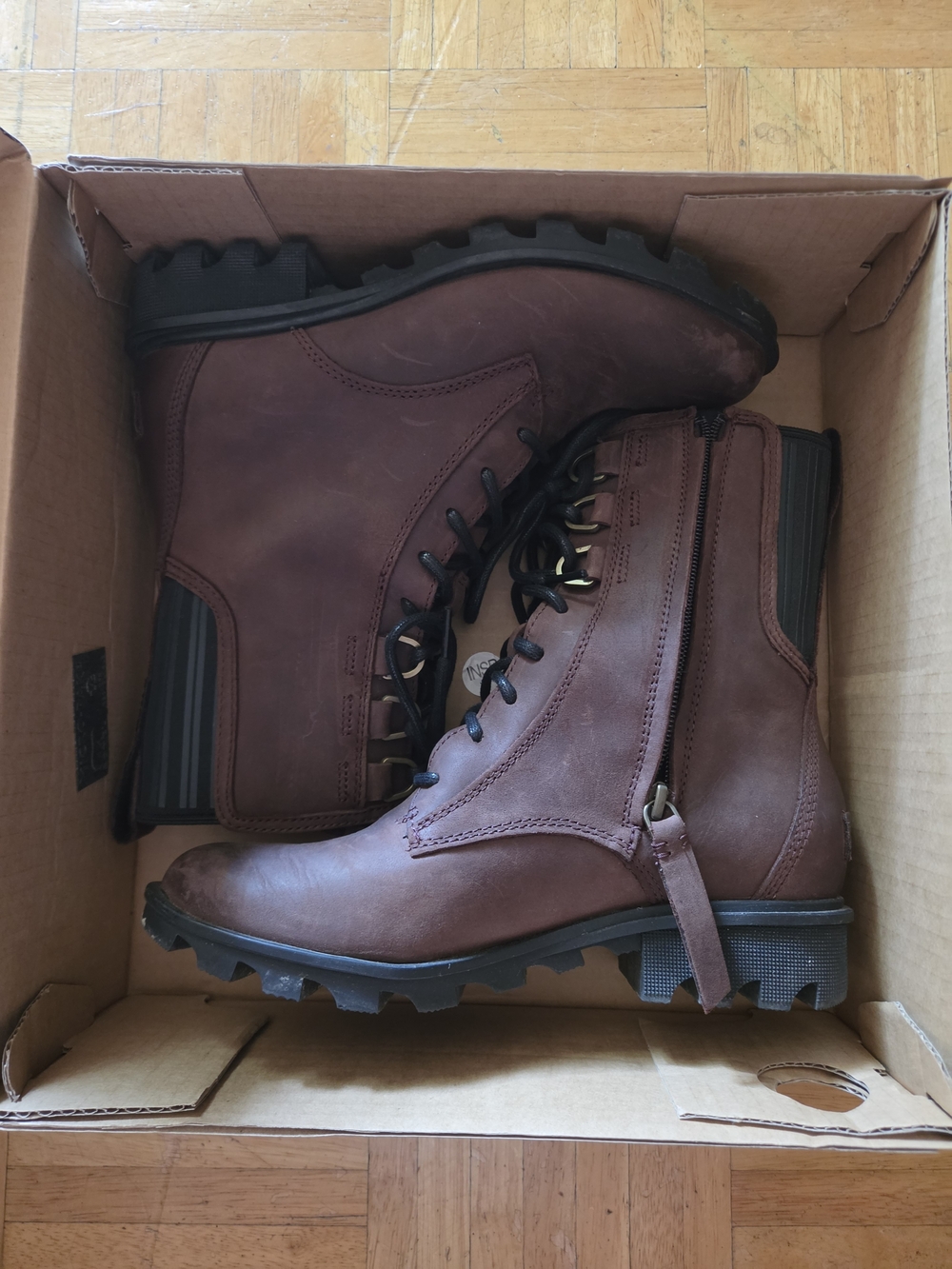 Great Used Condition Sorel Womens Phoenix Lace Up Boots